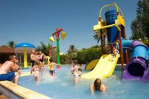 Apartamentos Siesta I 플라야 데 뮤로 스페인