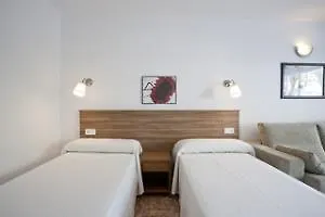 Apartamentos Siesta I 플라야 데 뮤로 3*,  스페인